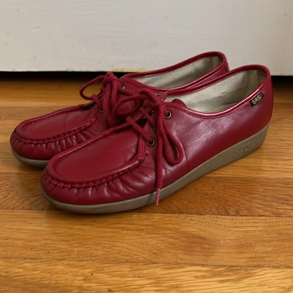 Red Granny Sneakers Made in USA Handsewn Lace Up Shoes Size 9N